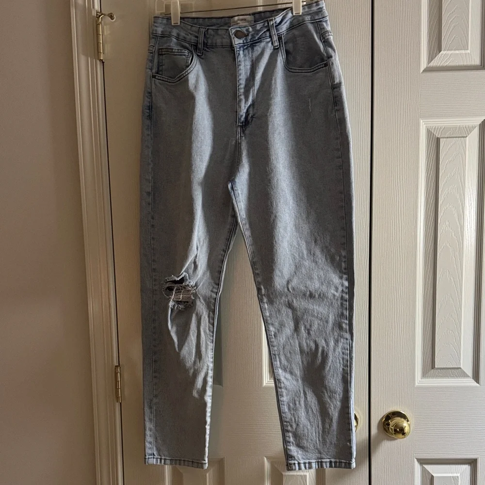 Cotton On Stretch Mom Jeans – Light Wash, Size 12 - Picture 7 of 13